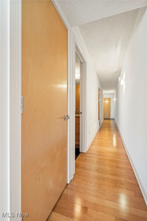 Cleveland, Ohio 44113, United States, 2 Bedrooms Bedrooms, ,2 BathroomsBathrooms,Residential,Active,237487