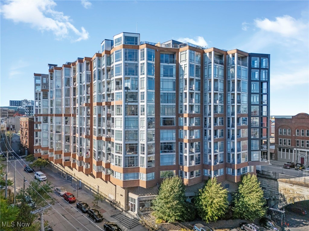 Cleveland, Ohio 44113, United States, 2 Bedrooms Bedrooms, ,2 BathroomsBathrooms,Residential,Active,237487