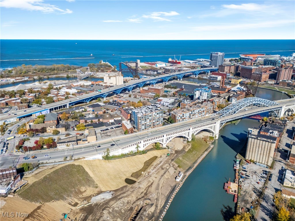 Cleveland, Ohio 44113, United States, 2 Bedrooms Bedrooms, ,2 BathroomsBathrooms,Residential,Active,237487