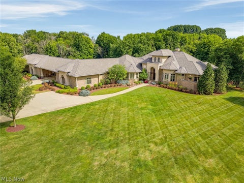 Homes For Sale - 1521 Easthill Street<br/> North Canton, OH 44720