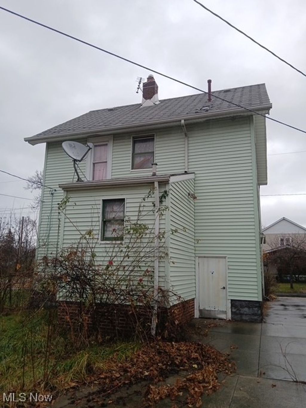 Photo of 3422 E 143rd Street, Cleveland, OH 44120 (MLS # 5174979)