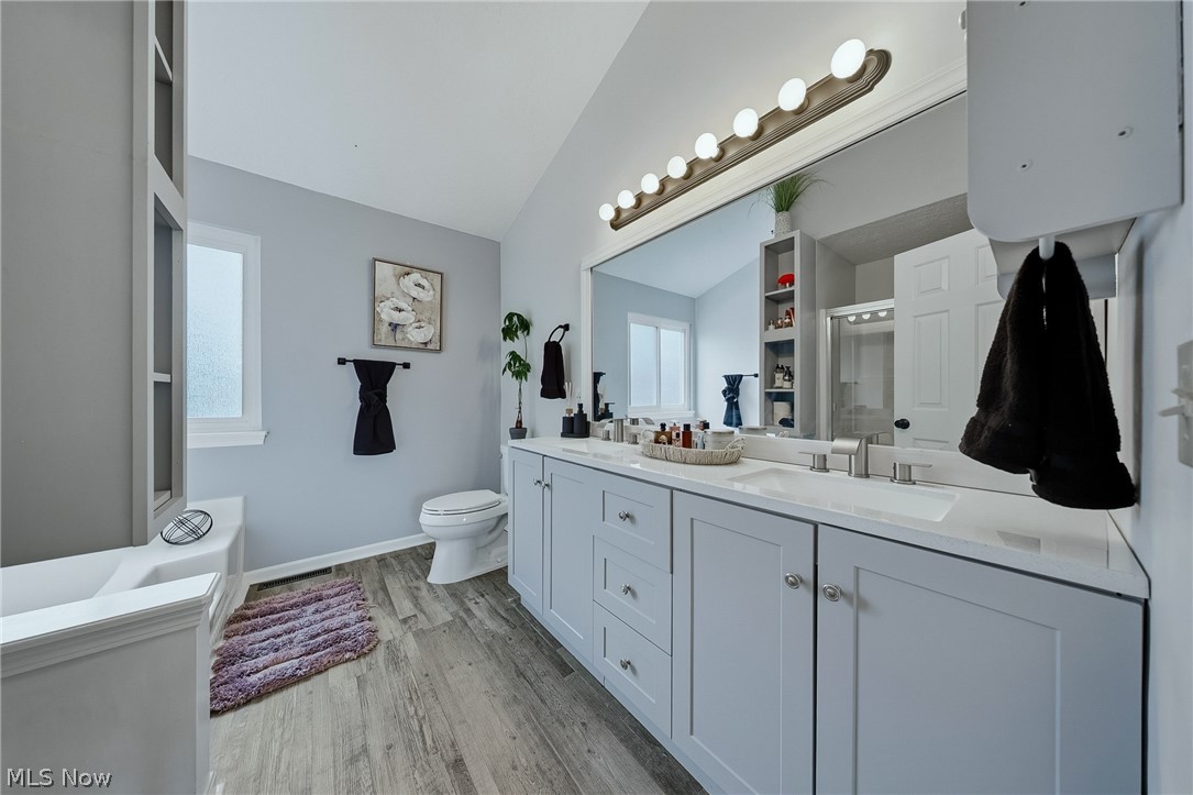 Oak Tree Vill - Residential