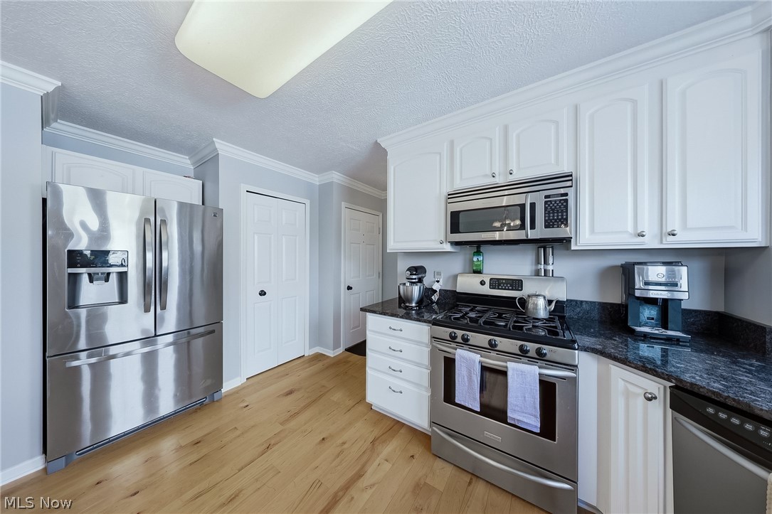 Oak Tree Vill - Residential