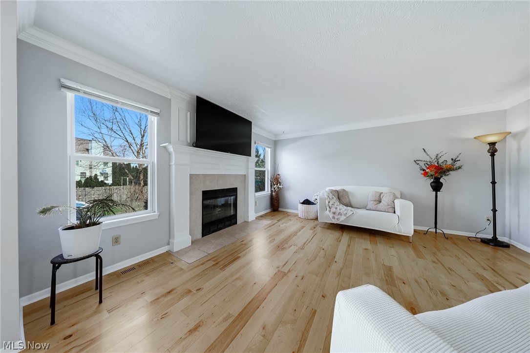 Oak Tree Vill - Residential