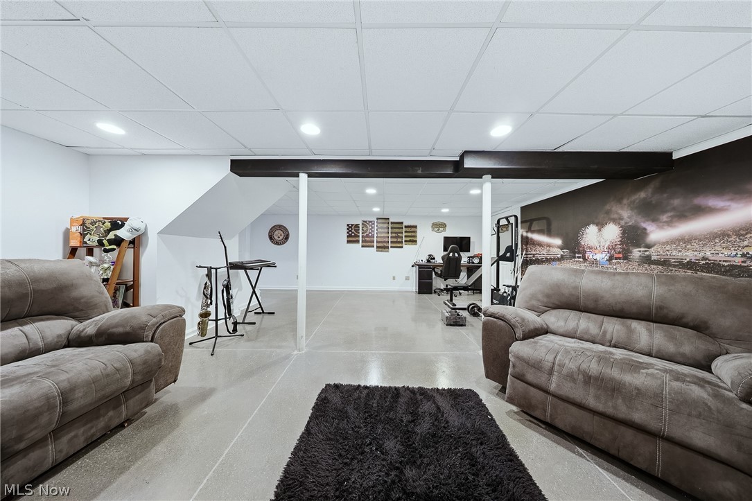 Oak Tree Vill - Residential