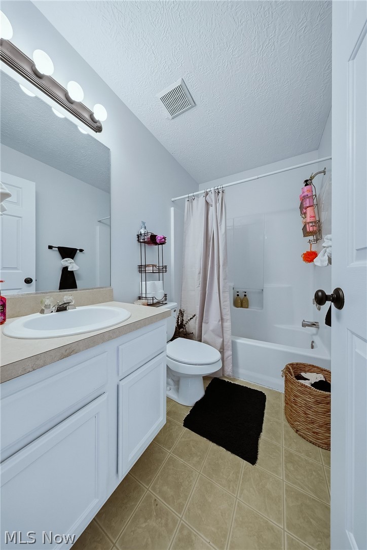 Oak Tree Vill - Residential