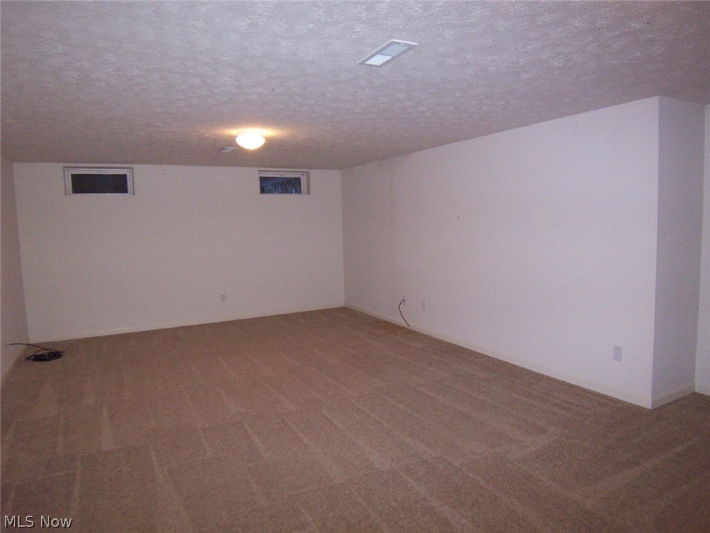 Woodbury Condo - Residential