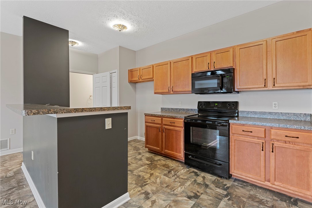 212 E Marina Pkwy, Lorain, Ohio image 13