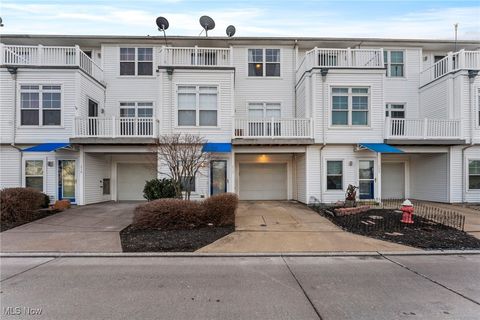 212 E Marina Pkwy, Lorain, OH 44052 - MLS#: 5104360