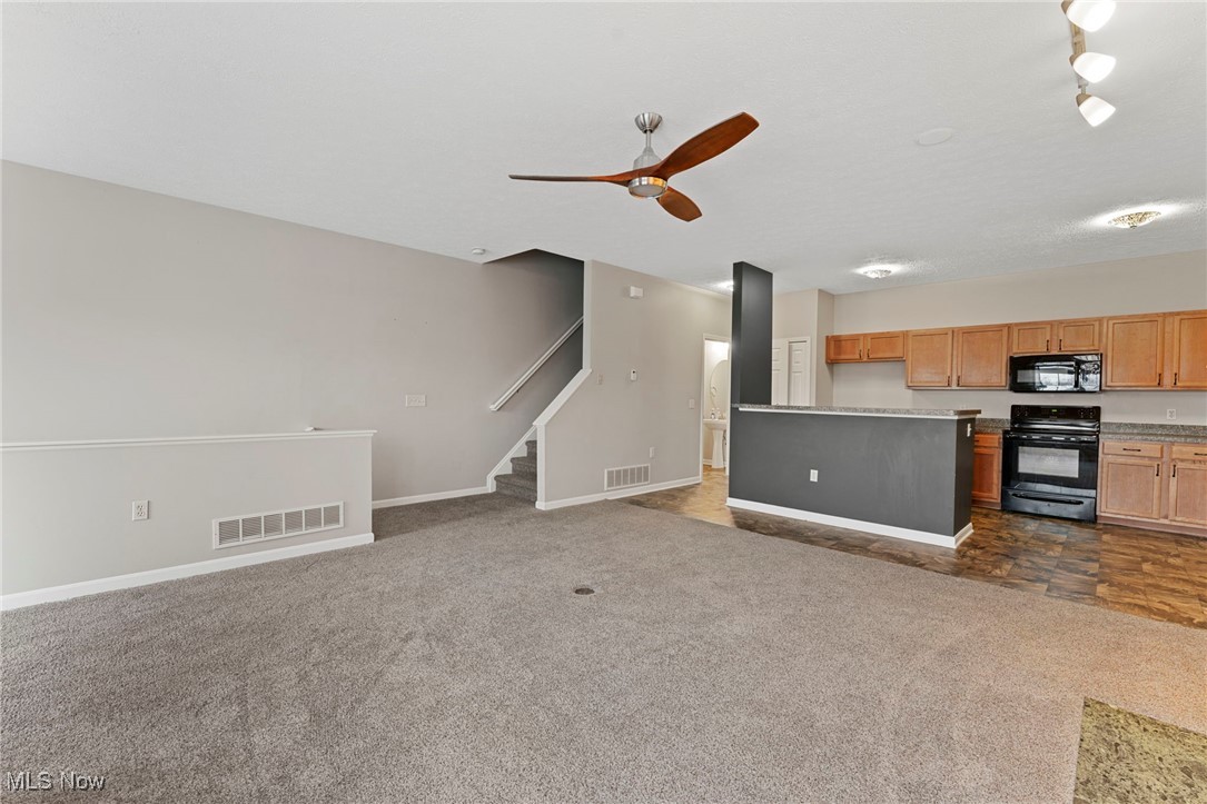 212 E Marina Pkwy, Lorain, Ohio image 10