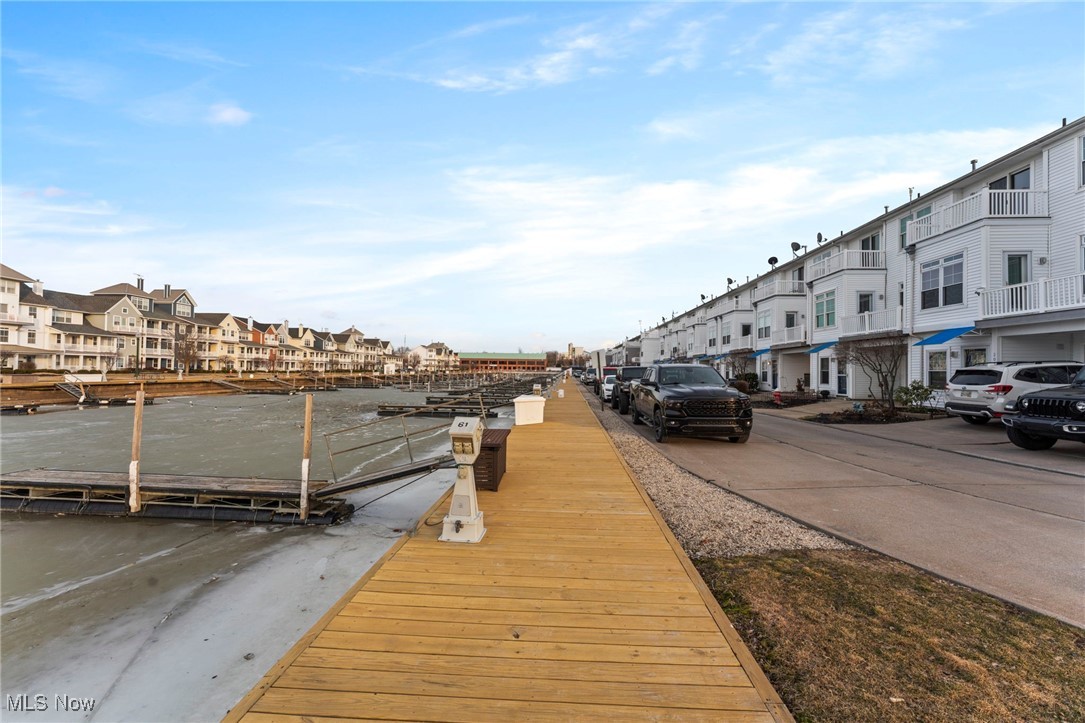 212 E Marina Pkwy, Lorain, Ohio image 4