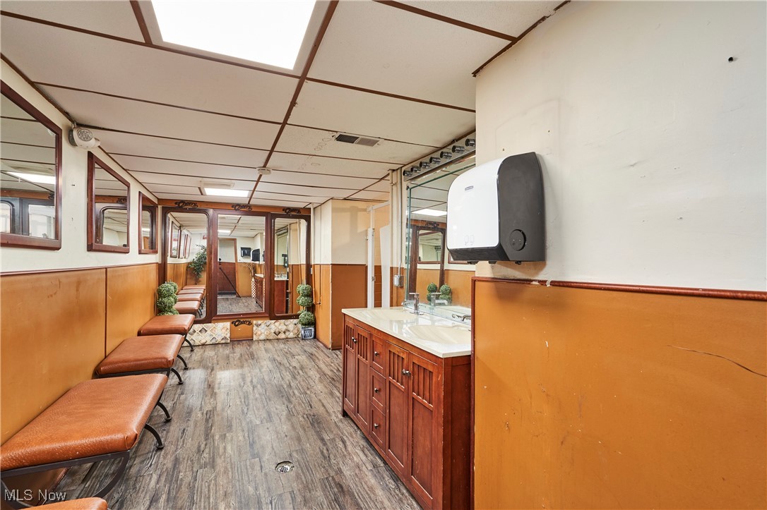 Cleveland, Ohio 44105, United States, ,Commercial,Active,42767