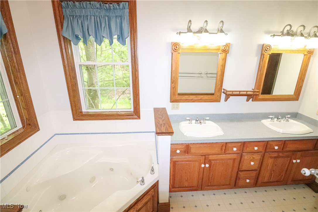 5280 Kapok Drive, Medina, Ohio image 28