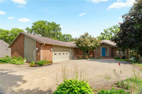 Tiny photo for 5234 Pinedrive Circle NW, Canton, OH 44718 (MLS # 5238792)