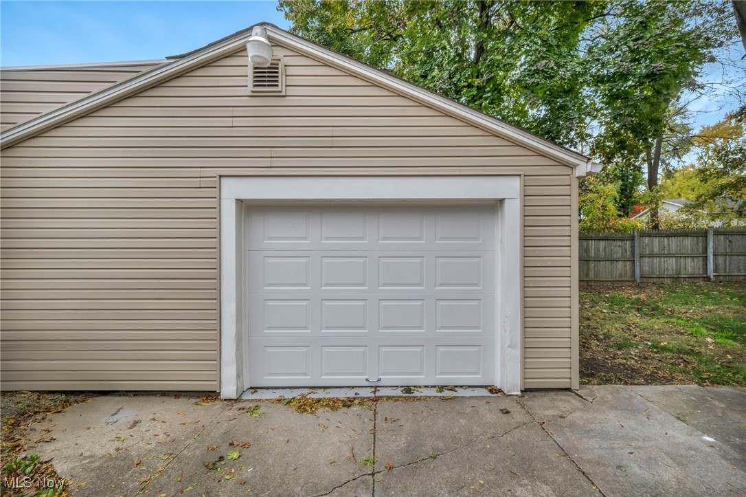 Akers Dellenberger - Residential