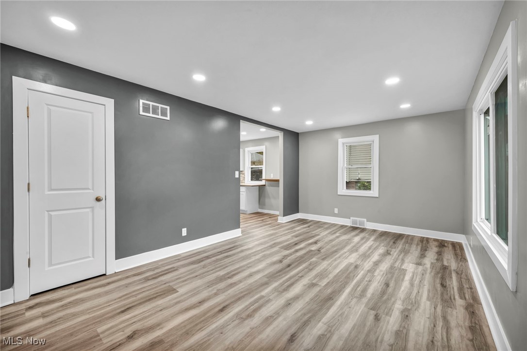 Akers Dellenberger - Residential