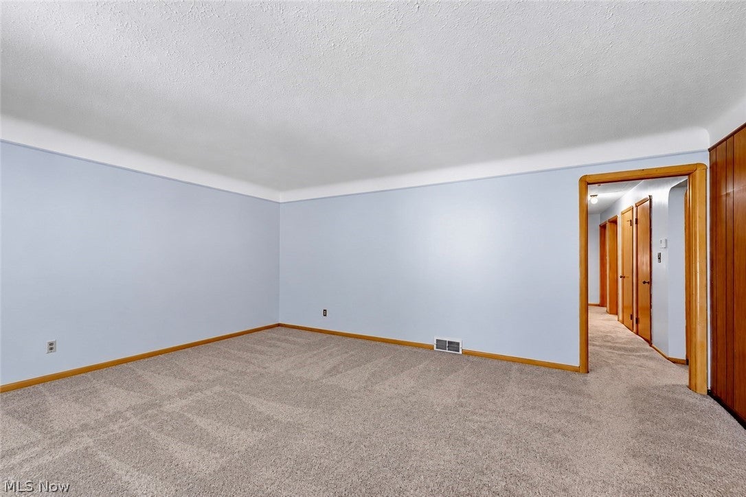 6009 Biddulph Road