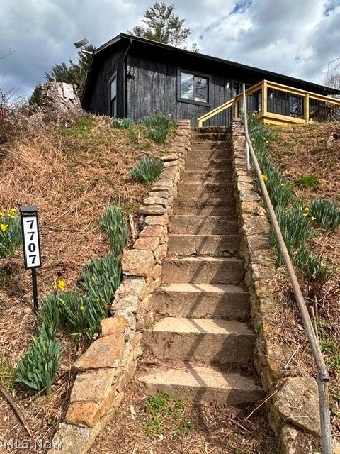 7707 Corley Caress Road