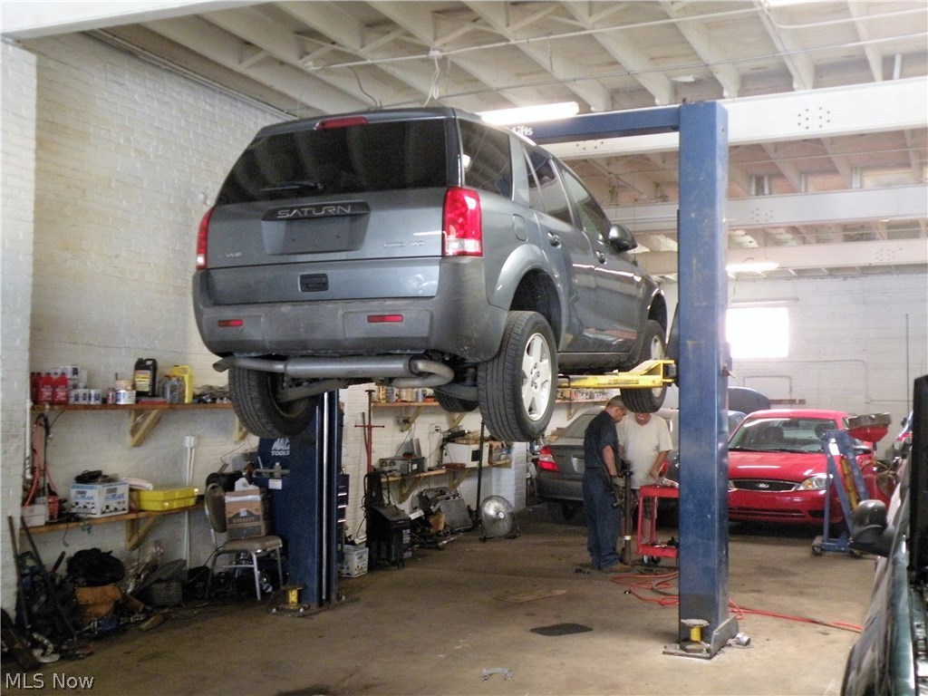 Leonard Cases Sub - Commercial Sale