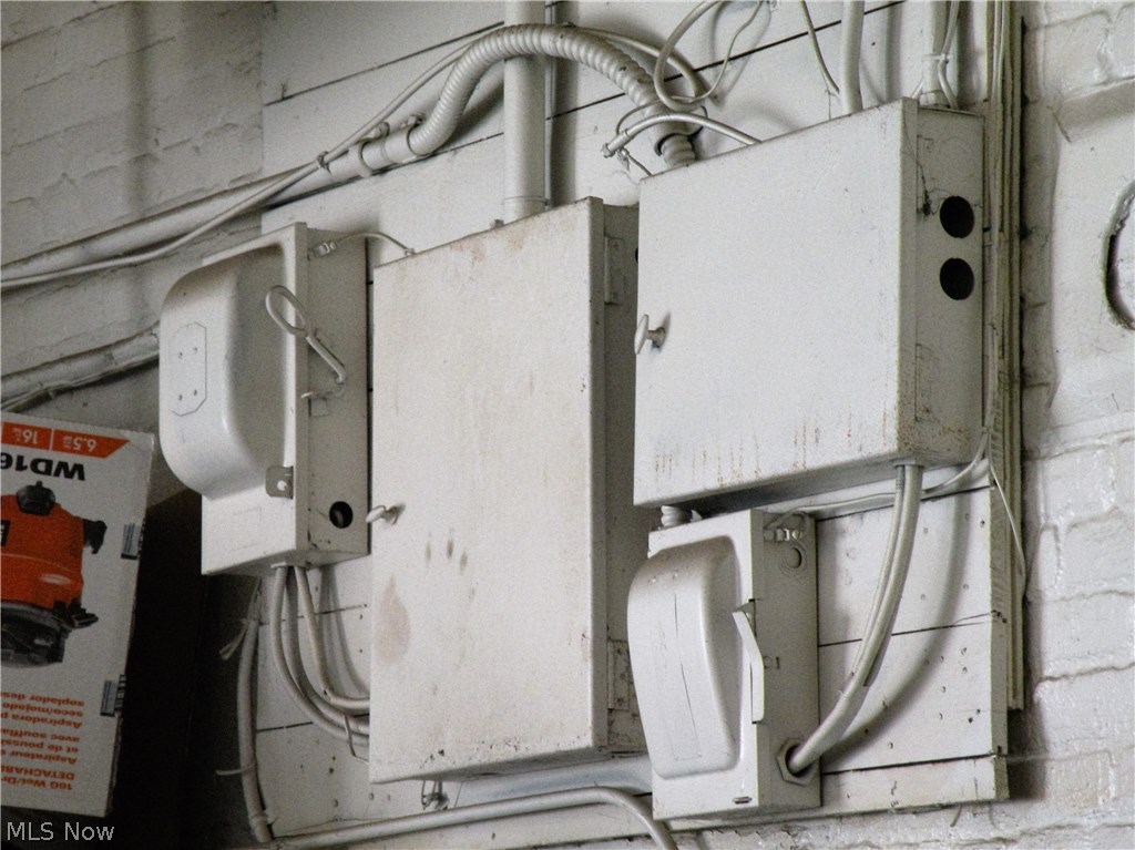 Leonard Cases Sub - Commercial Sale