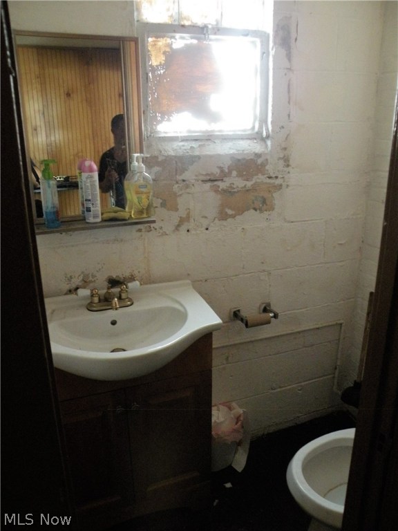 Leonard Cases Sub - Commercial Sale