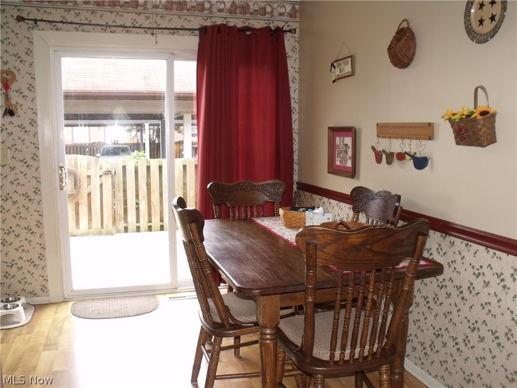 Carriage House Condo Ph II - Residential