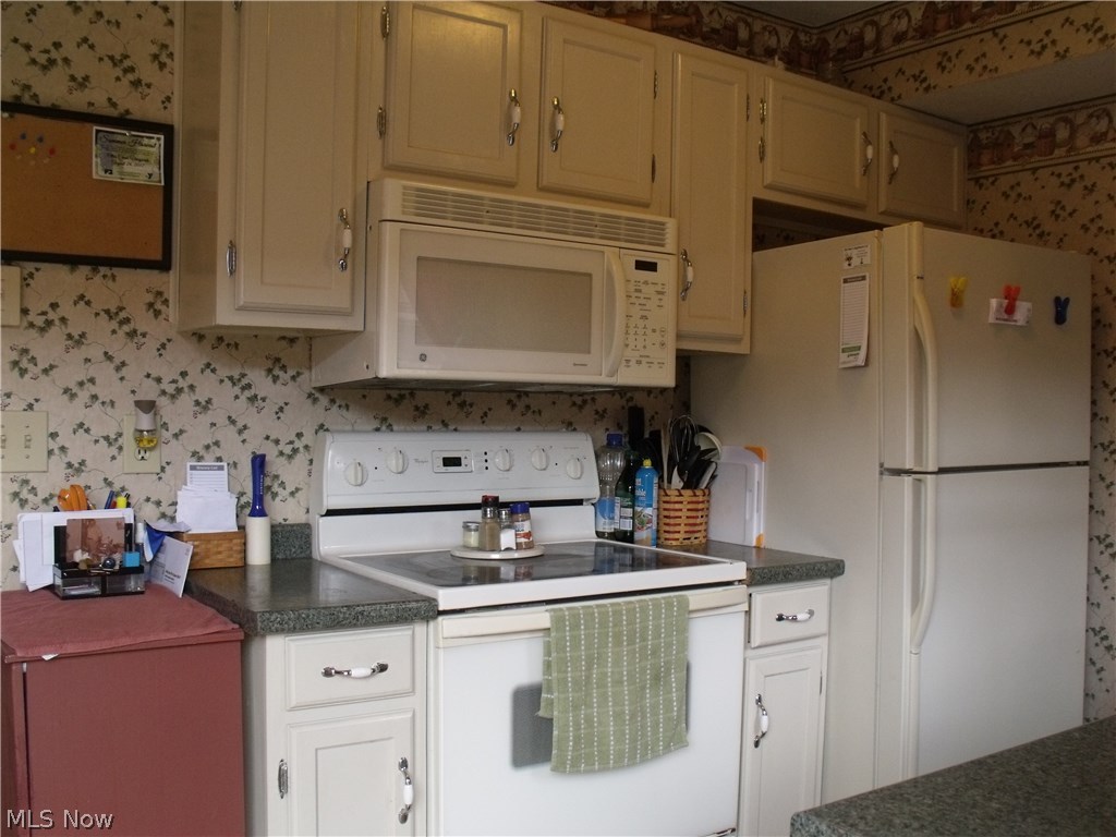 Carriage House Condo Ph II - Residential