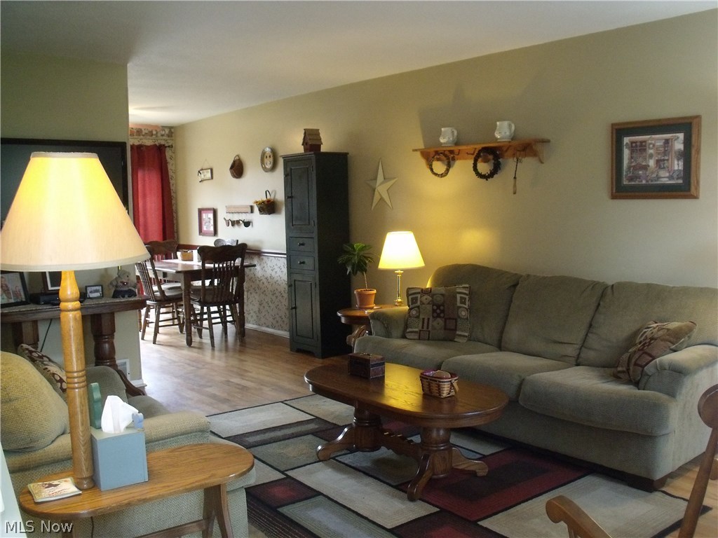 Carriage House Condo Ph II - Residential