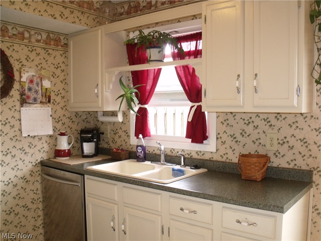 Carriage House Condo Ph II - Residential