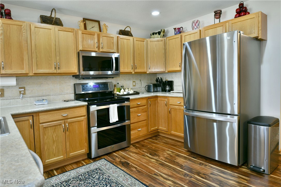 1045 Villa Place, Girard, Ohio image 15