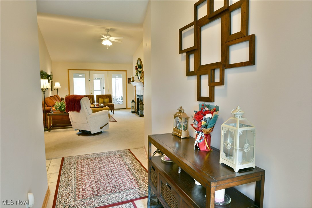 1045 Villa Place, Girard, Ohio image 4