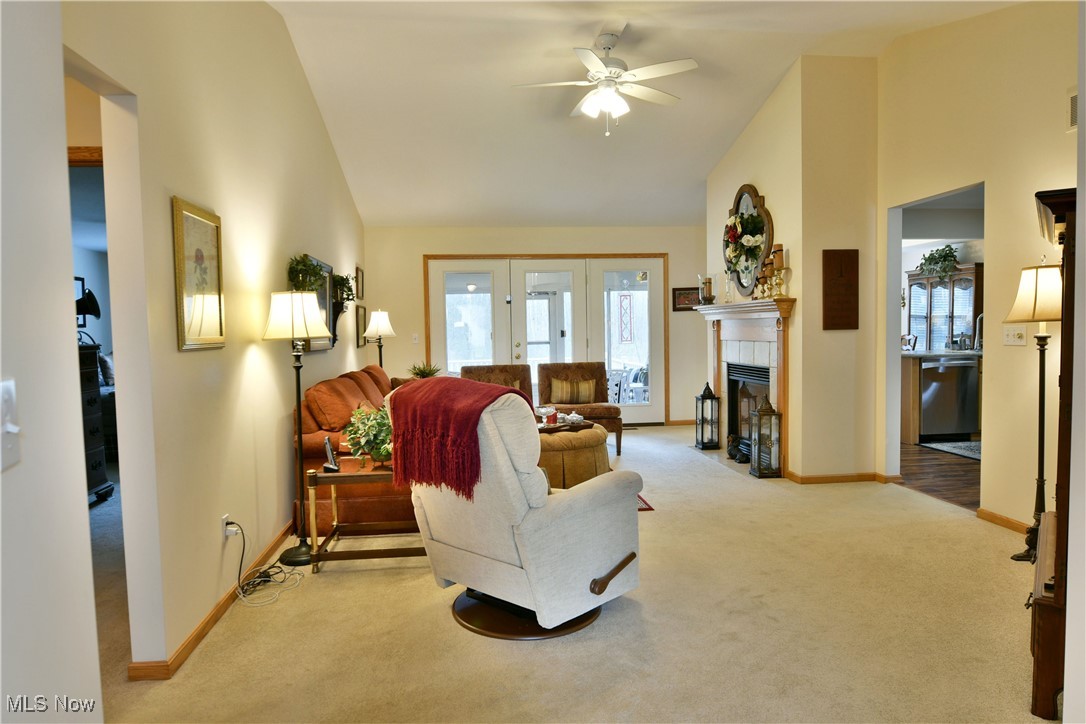 1045 Villa Place, Girard, Ohio image 5