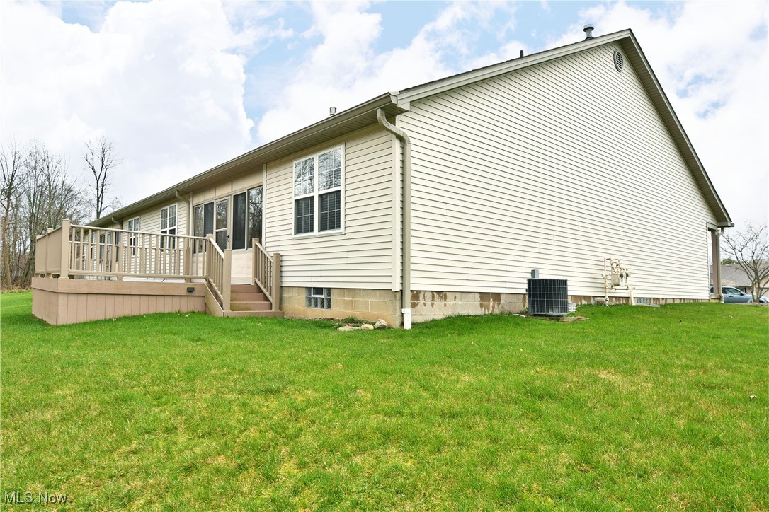 1045 Villa Place, Girard, Ohio image 44