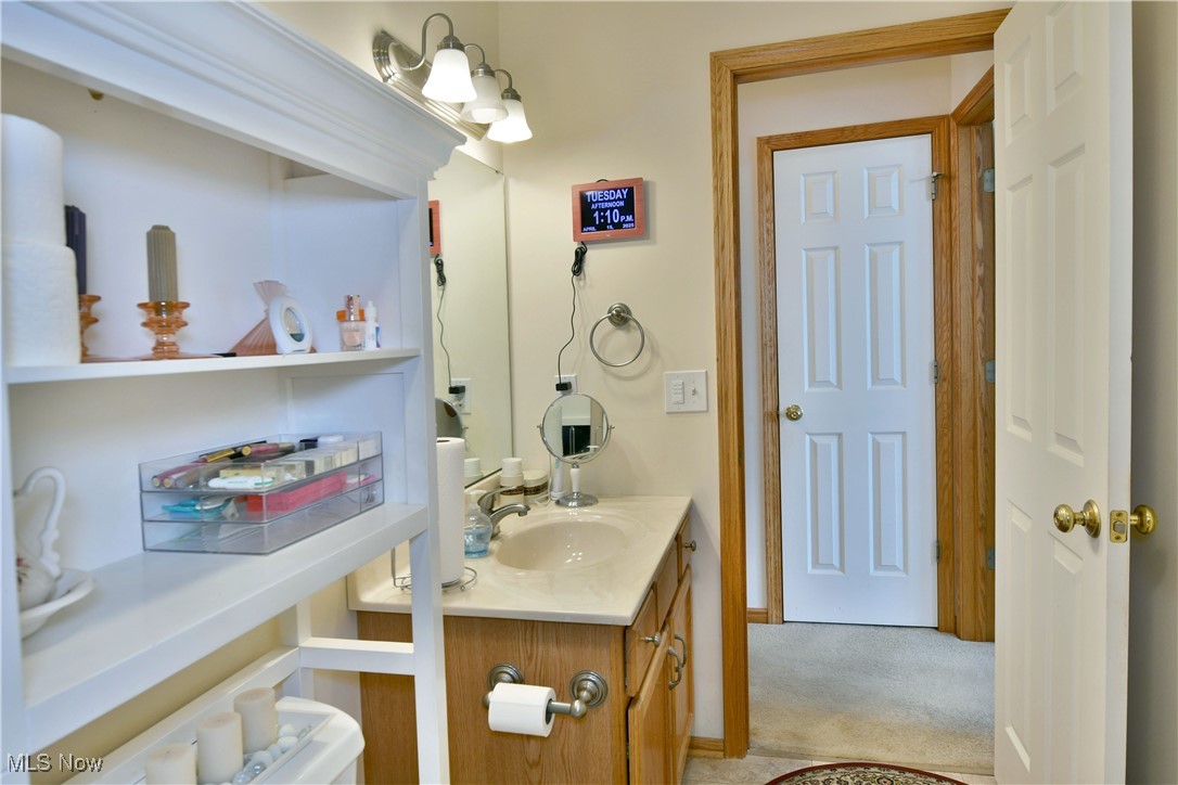 1045 Villa Place, Girard, Ohio image 34