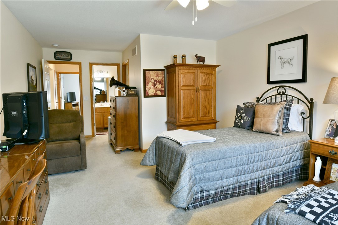 1045 Villa Place, Girard, Ohio image 22