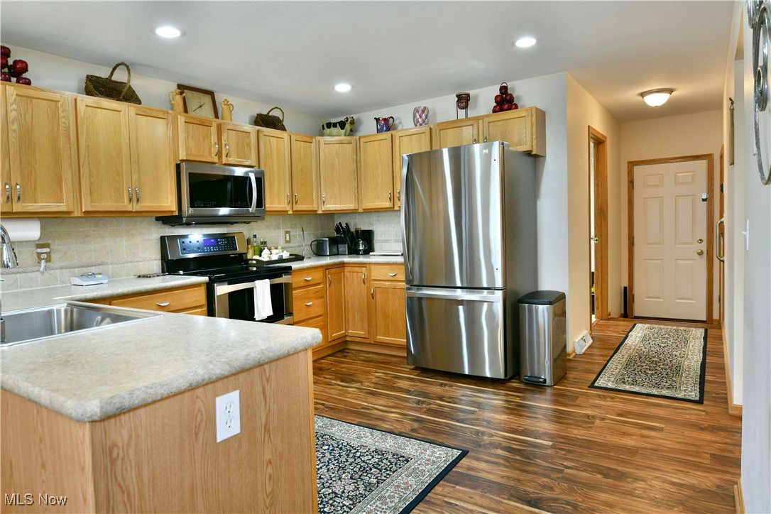 1045 Villa Place, Girard, Ohio image 14