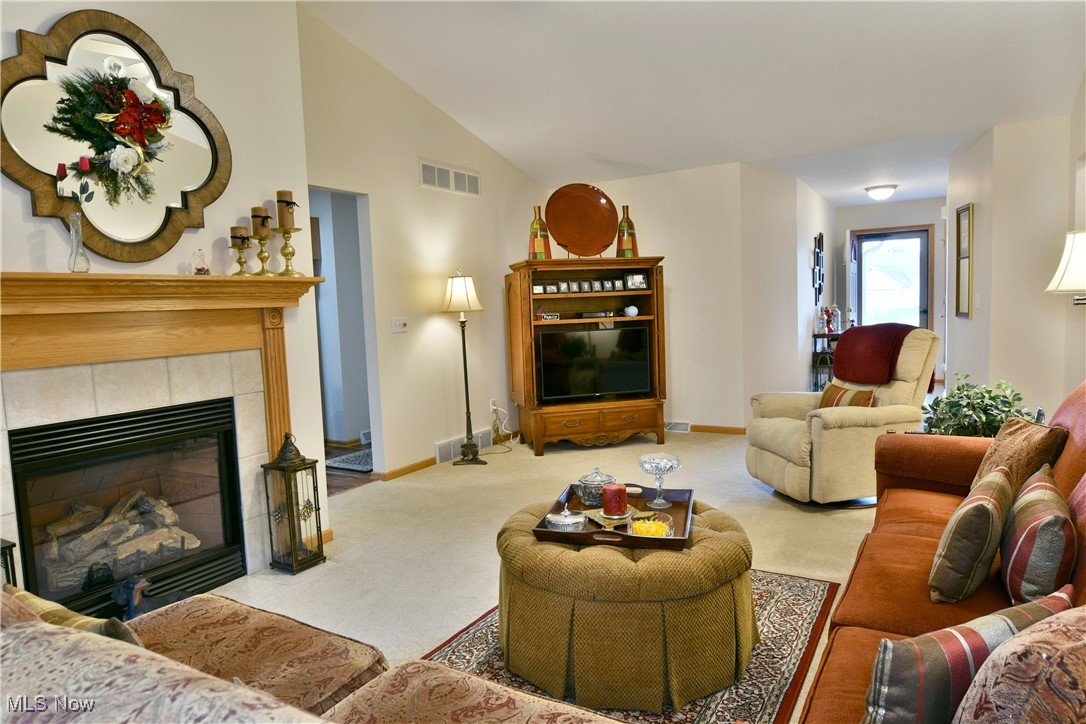 1045 Villa Place, Girard, Ohio image 10