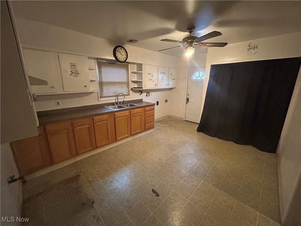 2424 Mccartney Road, Youngstown, Ohio image 12