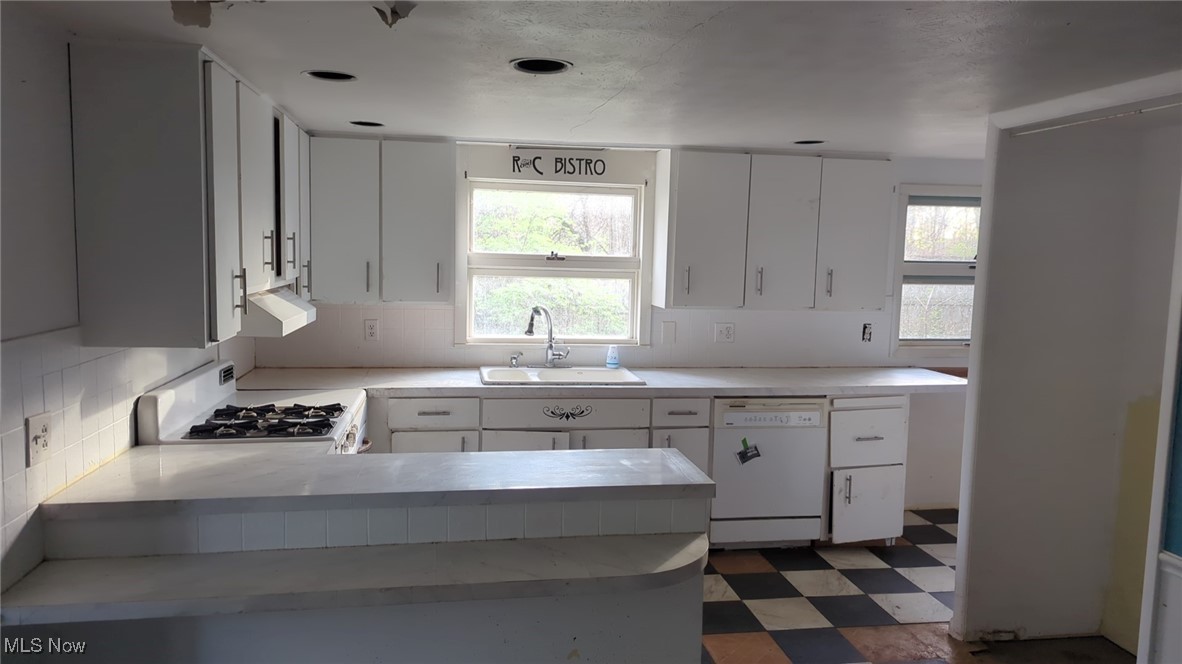 315 Loma Drive, Akron, Ohio image 3