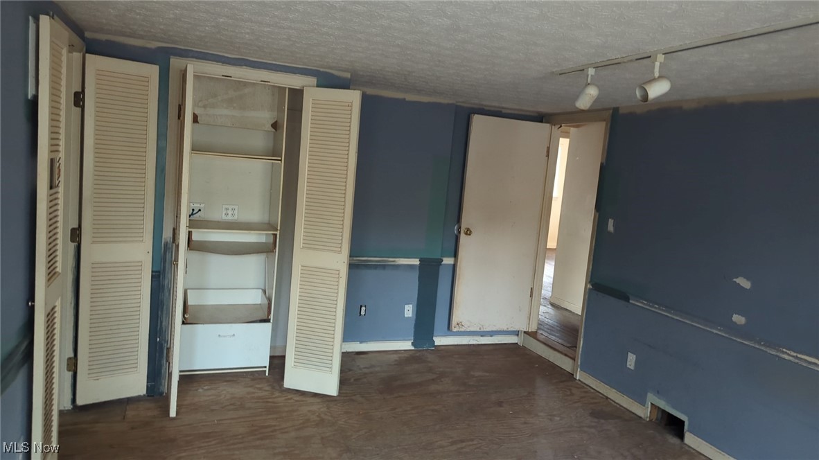315 Loma Drive, Akron, Ohio image 13