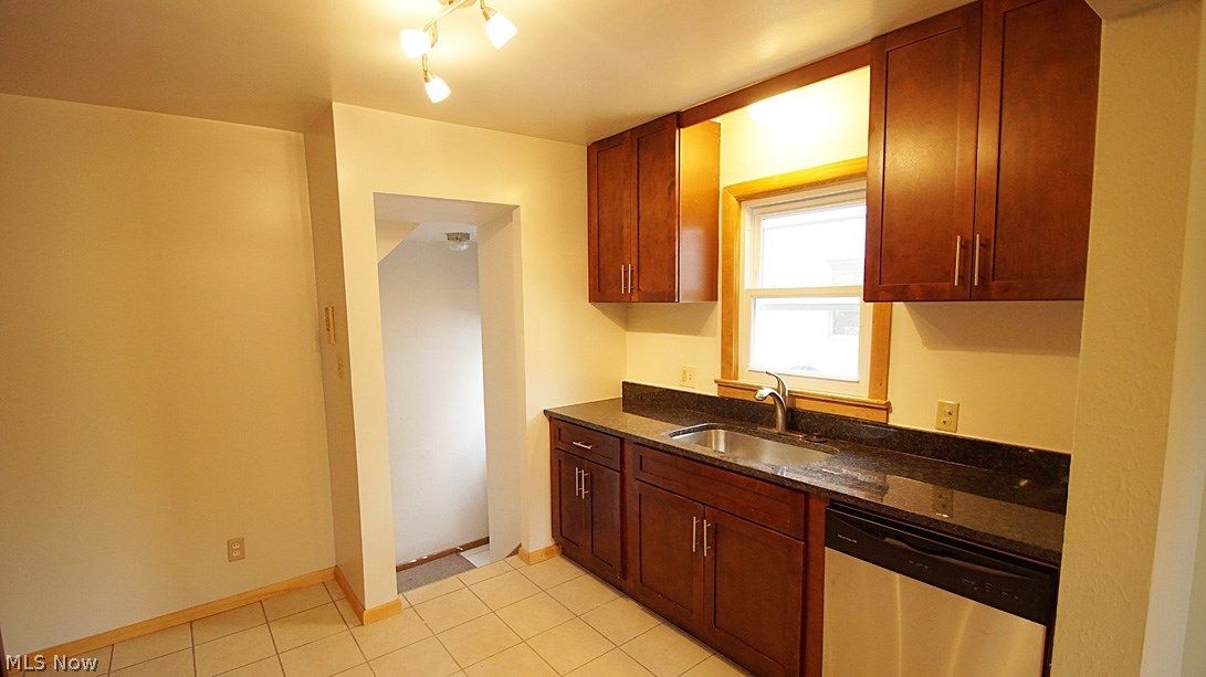 M E Clarks - Residential