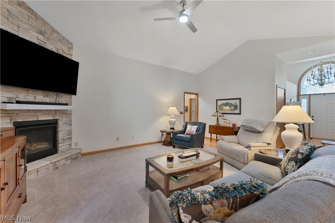 101 Pin Oak Place