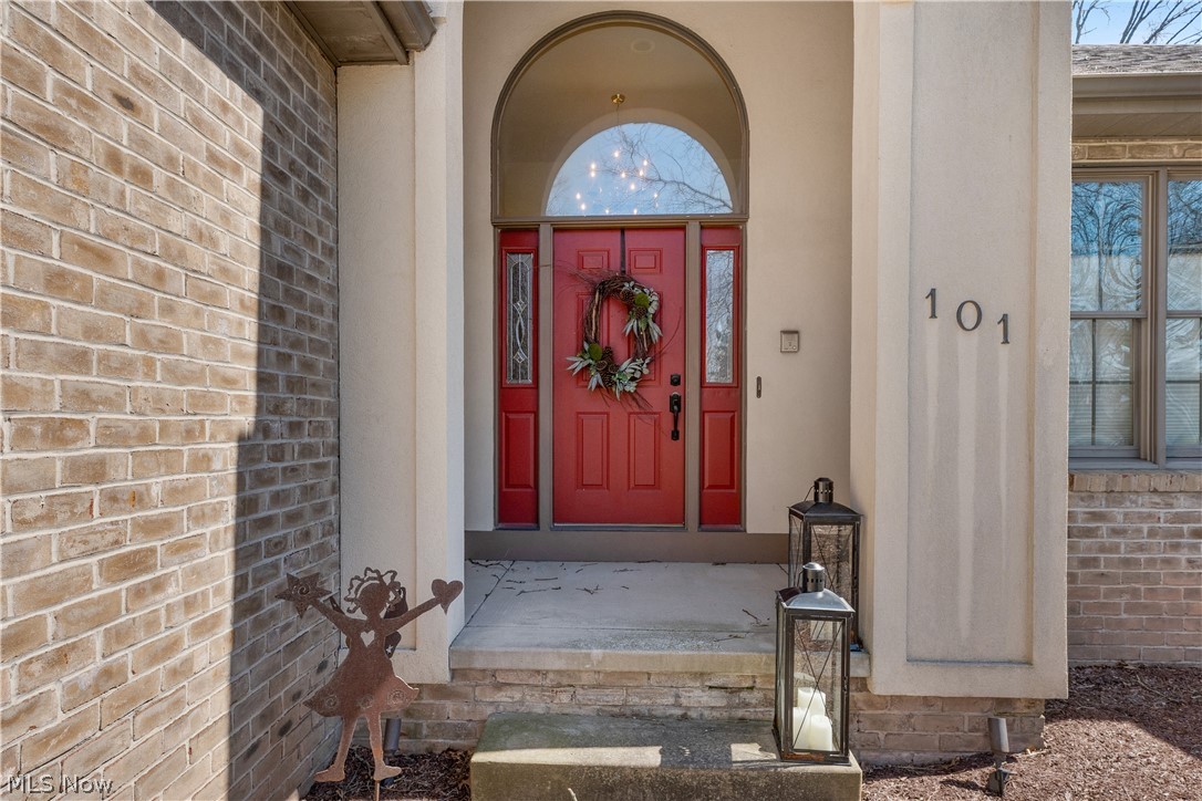 101 Pin Oak Place