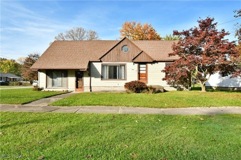 Tiny photo for 1346 Riverview Street NW, Warren, OH 44485 (MLS # 5256268)