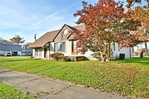 Tiny photo for 1346 Riverview Street NW, Warren, OH 44485 (MLS # 5256268)