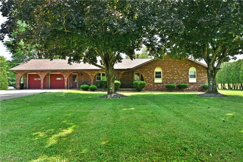 Homes For Sale - 5212 King Graves Road<br/> Trumbull County, Vienna, OH 44473