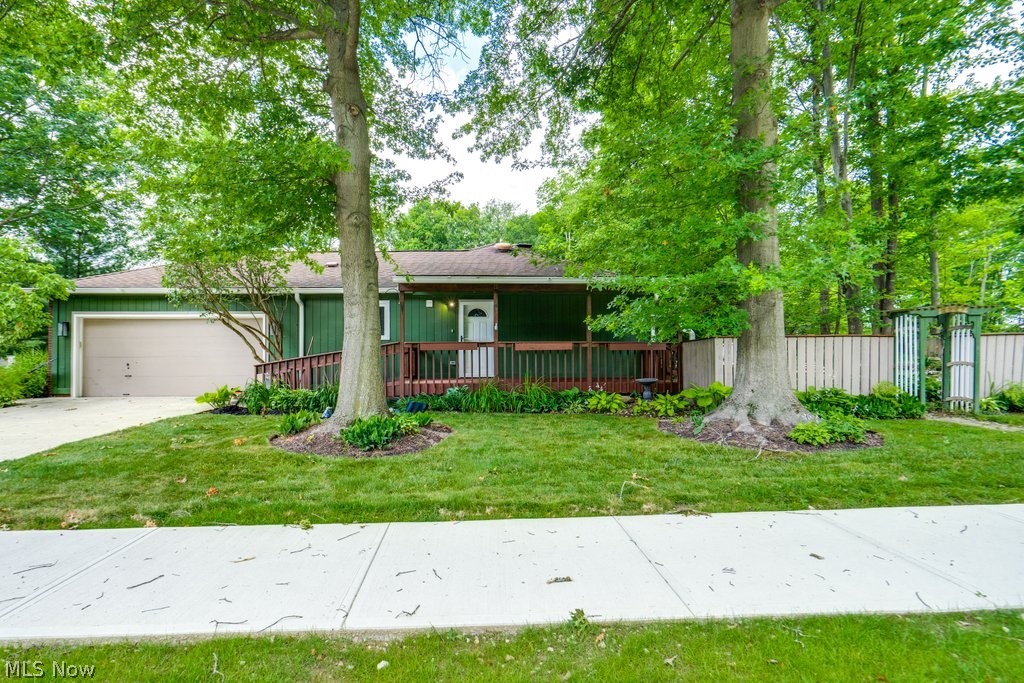 32771 N Burr Oak Drive