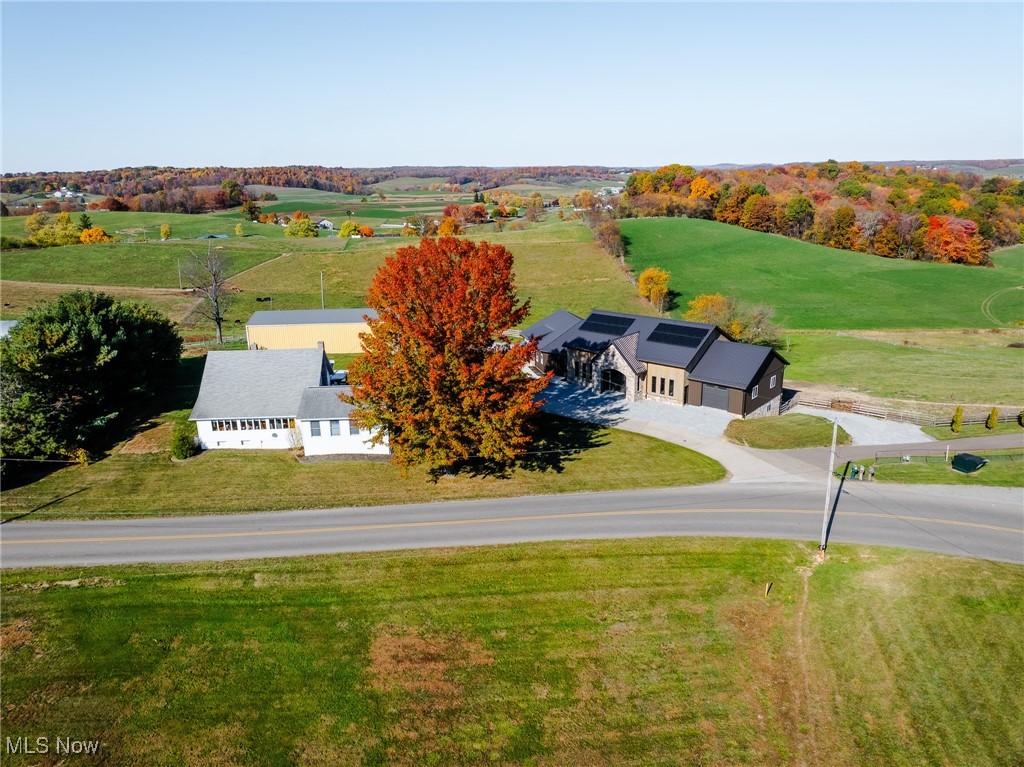 9843 Golf Course Road, Sugarcreek, Ohio image 3