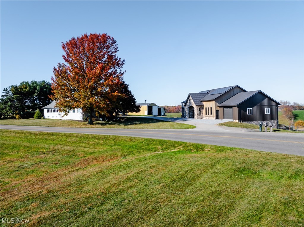 9843 Golf Course Road, Sugarcreek, Ohio image 1