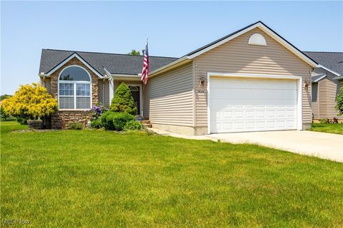 38216 Pelican Lake Drive, North Ridgeville, OH 44039 - #: 5131804